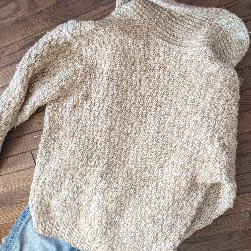 Women's Wool Cardigan - Picture 2 of 4